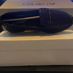 Ashro Textured Black Loafers
